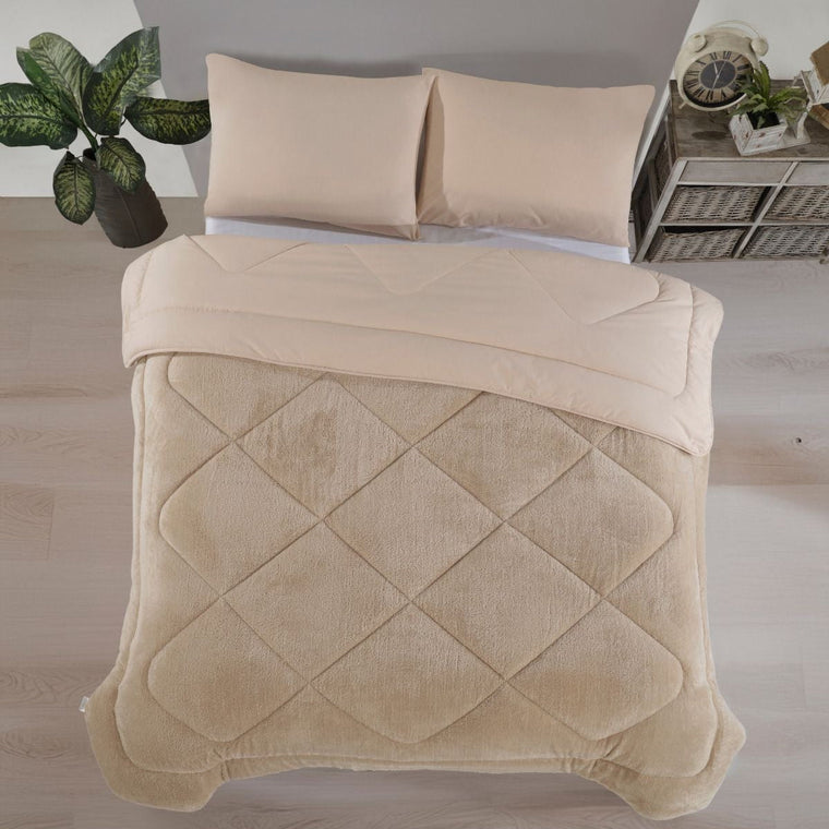 HELDENA Wellsoft Bettdecke Beige – Detailansicht