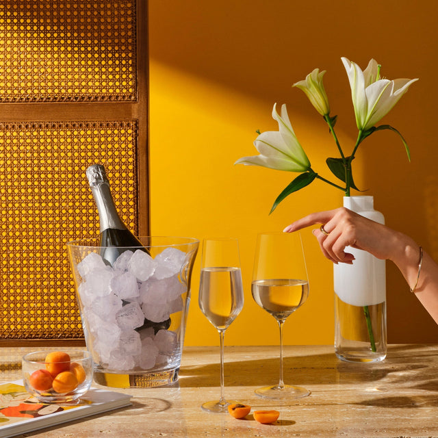 Weißweinglas NUDE Stem Zero 420 ml leicht und klar für Dinner und Gäste