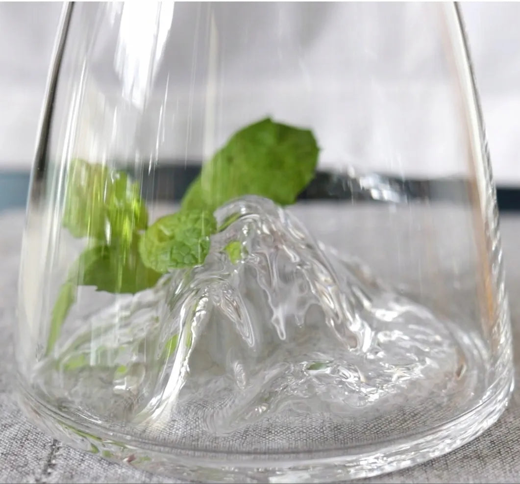 Wilmax Karaffe 1000 ml Transparent – Crystalline – Anwendungs- oder Detailansicht; Lieferumfang: 1 Stück