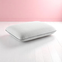 Visco Schlafkissen 60 x 40 cm auf gemachtem Bett im modernen Schlafzimmer