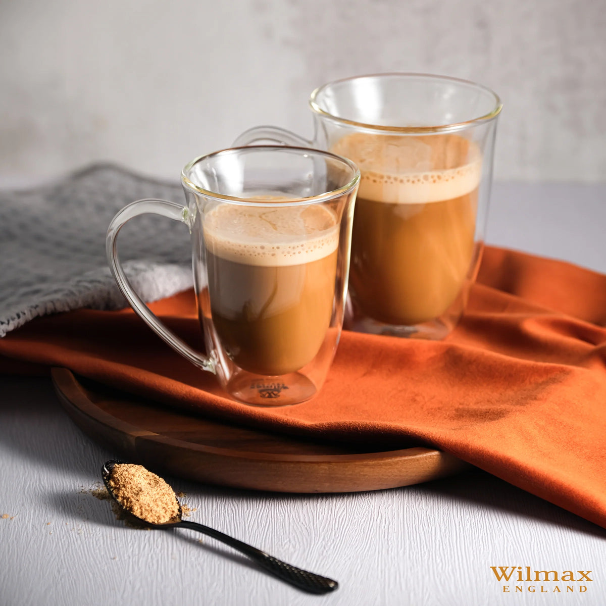 Wilmax Doppelwandiger Becher 300 ml 2er-Set Transparent – Anwendungs- oder Detailansicht; Lieferumfang: 2 Stück