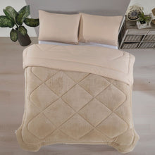 HELDENA Wellsoft Bettdecke Beige – Detailansicht