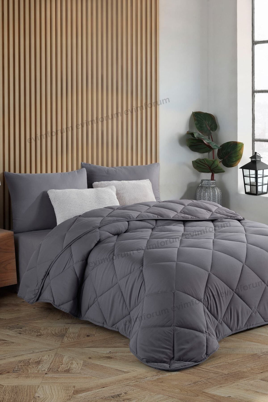 HELDENA Bettdecke Grau 155 × 220 cm auf einem Einzelbett