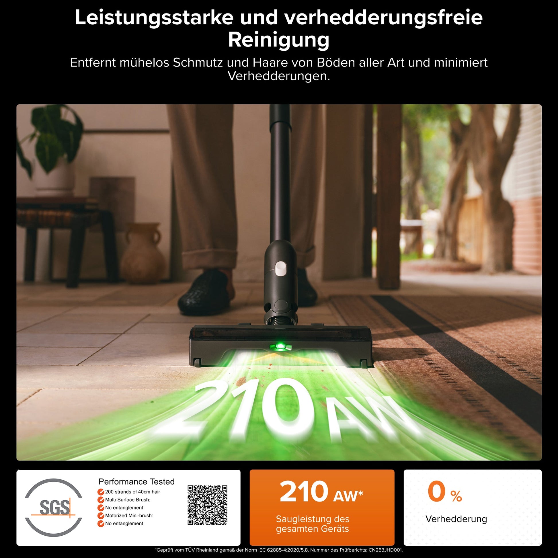 Roborock H60 Hub Ultra grünes LED-Hilfslicht zeigt Staub auf dunklem Hartboden
