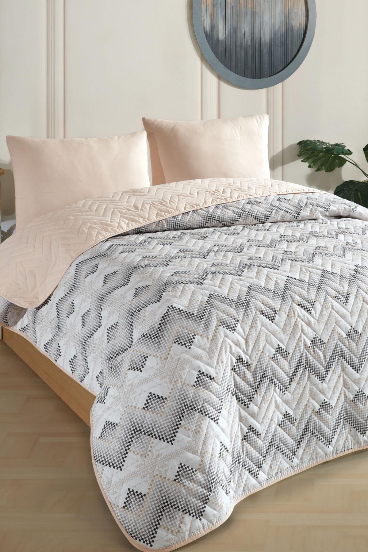 HELDENA Piqué-Tagesdecke Beige – wendbar, 160×230 & 200×230 cm