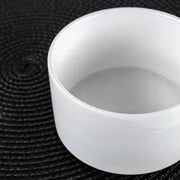 Wilmax Servierset 2-teilig mit Schüssel 23 cm mit Bambusständer Weiß Porzellan – Anwendungs- oder Detailansicht; Lieferumfang: 1 Schüssel + 1 Bambusständer