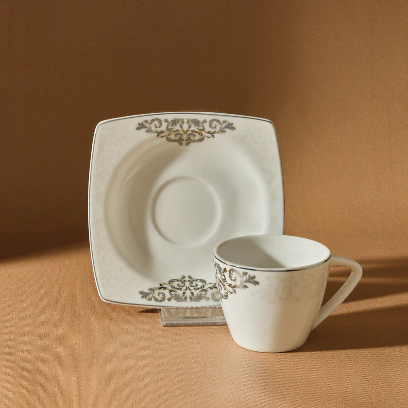 Karaca Nazende Espressotasse mit Untertasse Porzellan Silber-Gold Dekor Nahaufnahme