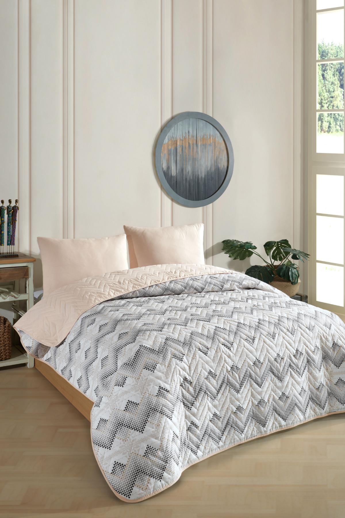 HELDENA Piqué-Tagesdecke Beige – wendbar, 160×230 & 200×230 cm