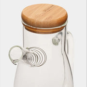 Wilmax Ölflasche 900 ml mit Ausgießer und Filter Transparent Glas – Anwendungs- oder Detailansicht; Lieferumfang: 1 Stück