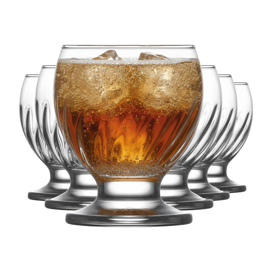 Transparente Gläser mit Fuß für Saft Wasser und Softdrinks