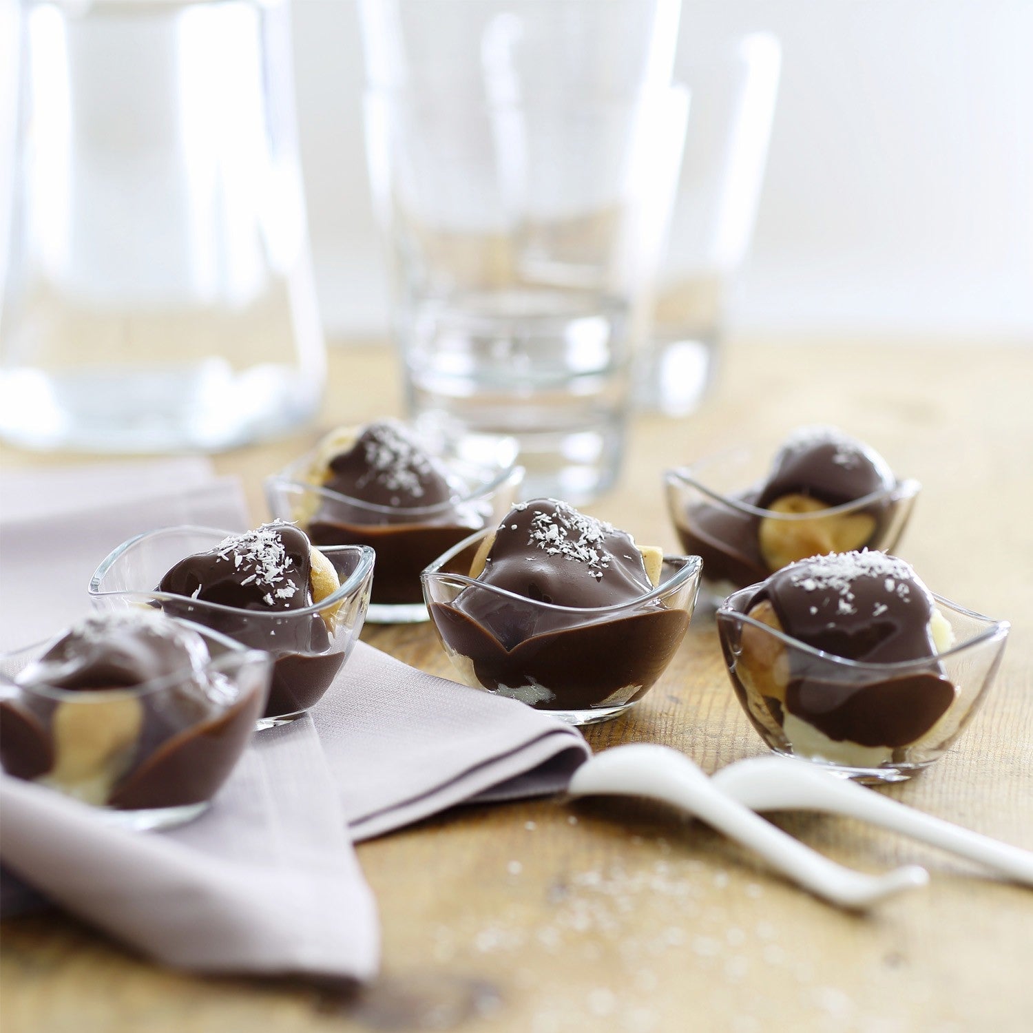 Mini Saucenschalen aus Glas für Gewürze Nüsse Dips und kleine Desserts im HELDENA Sortiment