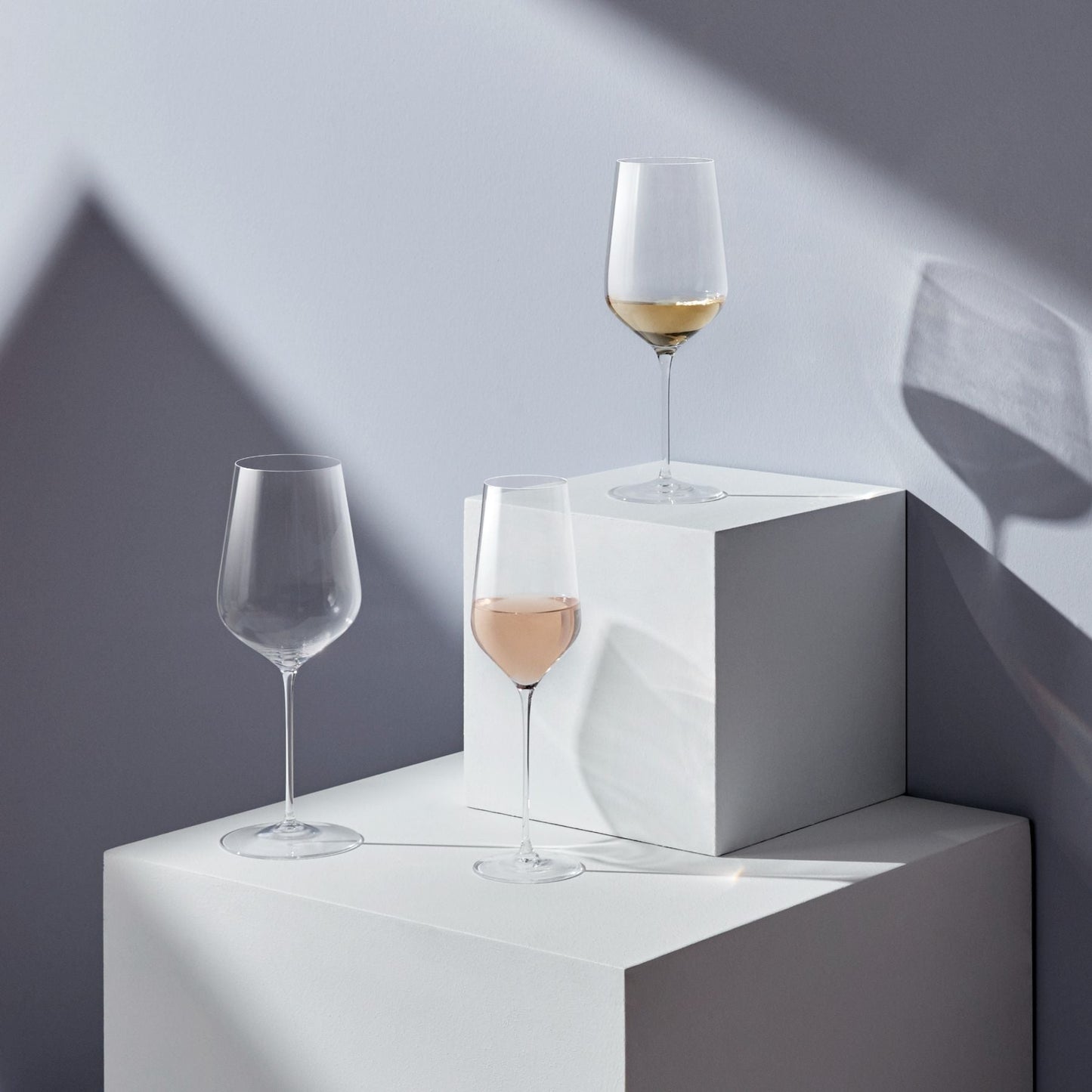 Modernes Weinglas NUDE Stem Zero Trio 420 ml für Weißwein und Rosé