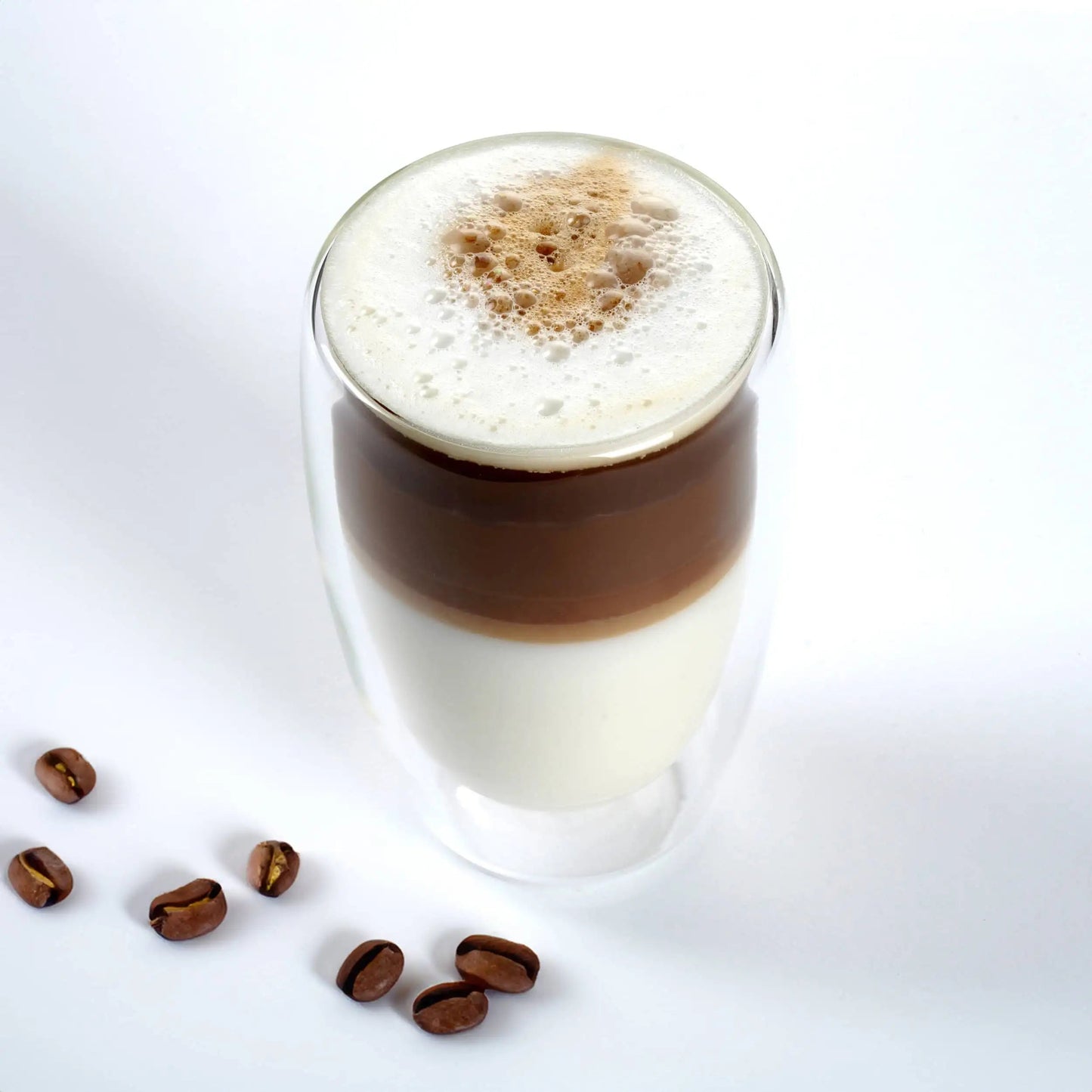 Nordic Schiller Doppelwandglas 450 ml seitliche Ansicht mit Schwebeeffekt für Latte Macchiato