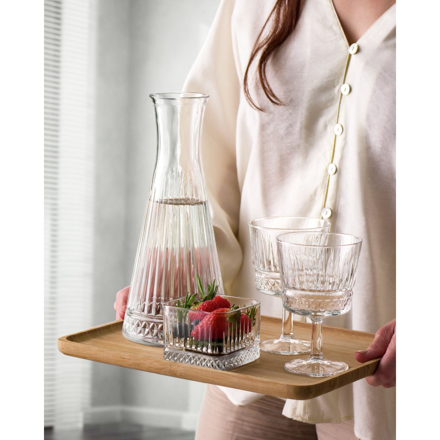 Pasabahce Elysia Karaffe 940 ml Boden Detailansicht Facettenschliff klar
