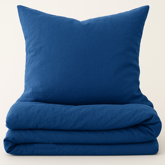 Weiche TENCEL™ Kinderbettwäsche Silent Night auf modernem Kinderbett