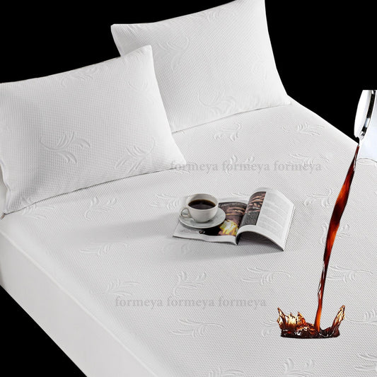 Gesteppter Matratzenschoner aus Mikrofaser mit 3D-Blumenmuster – Wasserdicht & Atmungsaktiv – Weiß