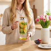 Wilmax Krug 1500 ml mit Bambusdeckel Transparent Thermoglas – Anwendungs- oder Detailansicht; Lieferumfang: 1 Stück
