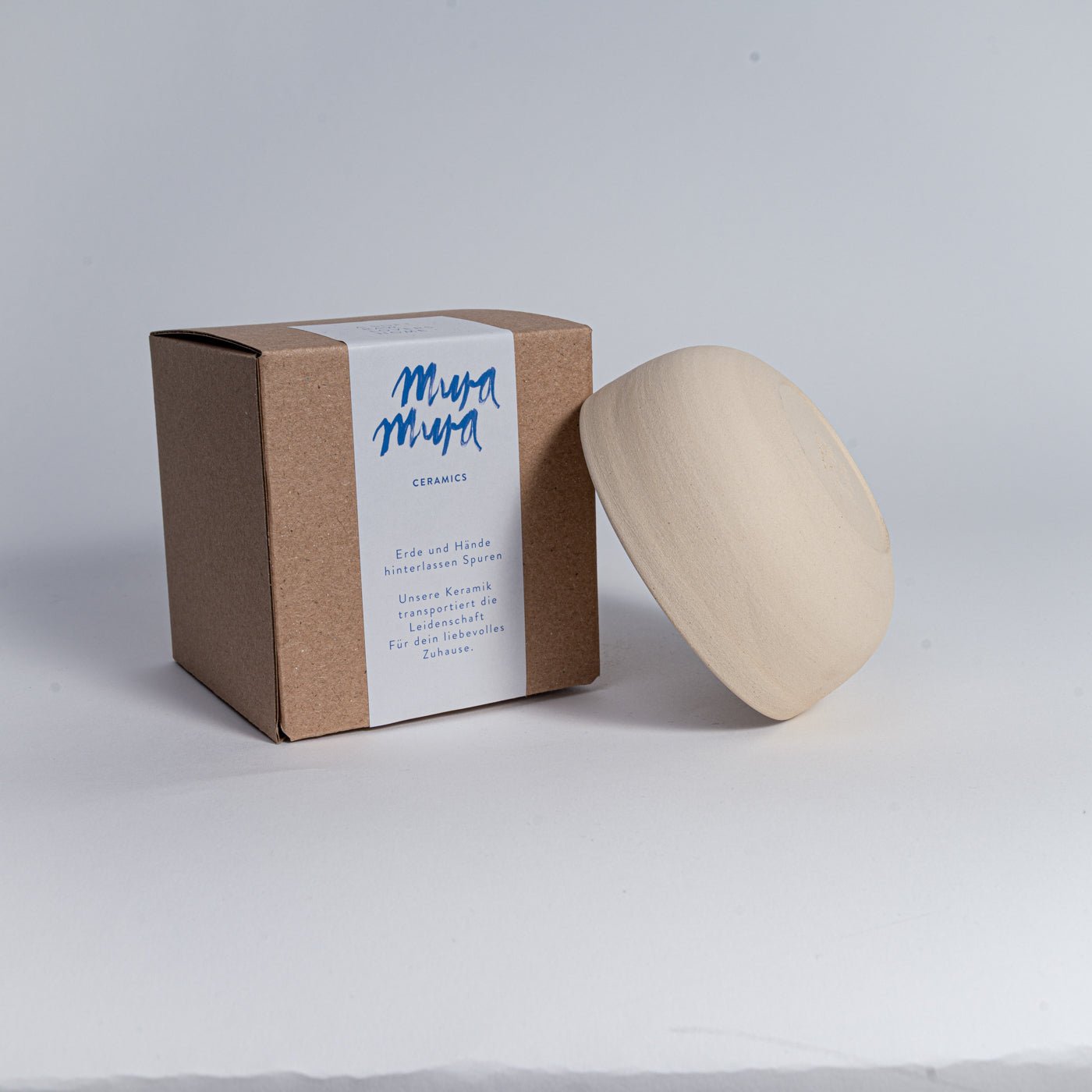 KUMO Cappuccino Becher Beige mit matter Außenseite und glasierter Innenfläche