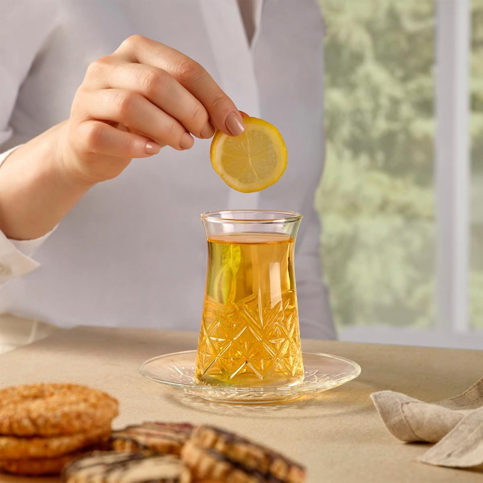 Zwölfteiliges Teeset Pasabahce Timeless 6 Gläser und 6 Untertassen für 6 Personen