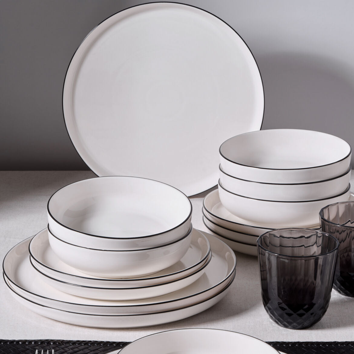 GÜRAL Bilbao Geschirrset Creme Schwarz für Alltag Gäste und Dinner