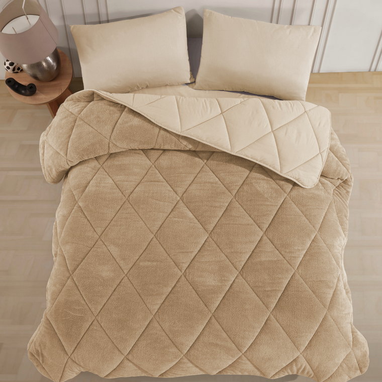 HELDENA Wellsoft Bettdecke Beige – Gesamtansicht