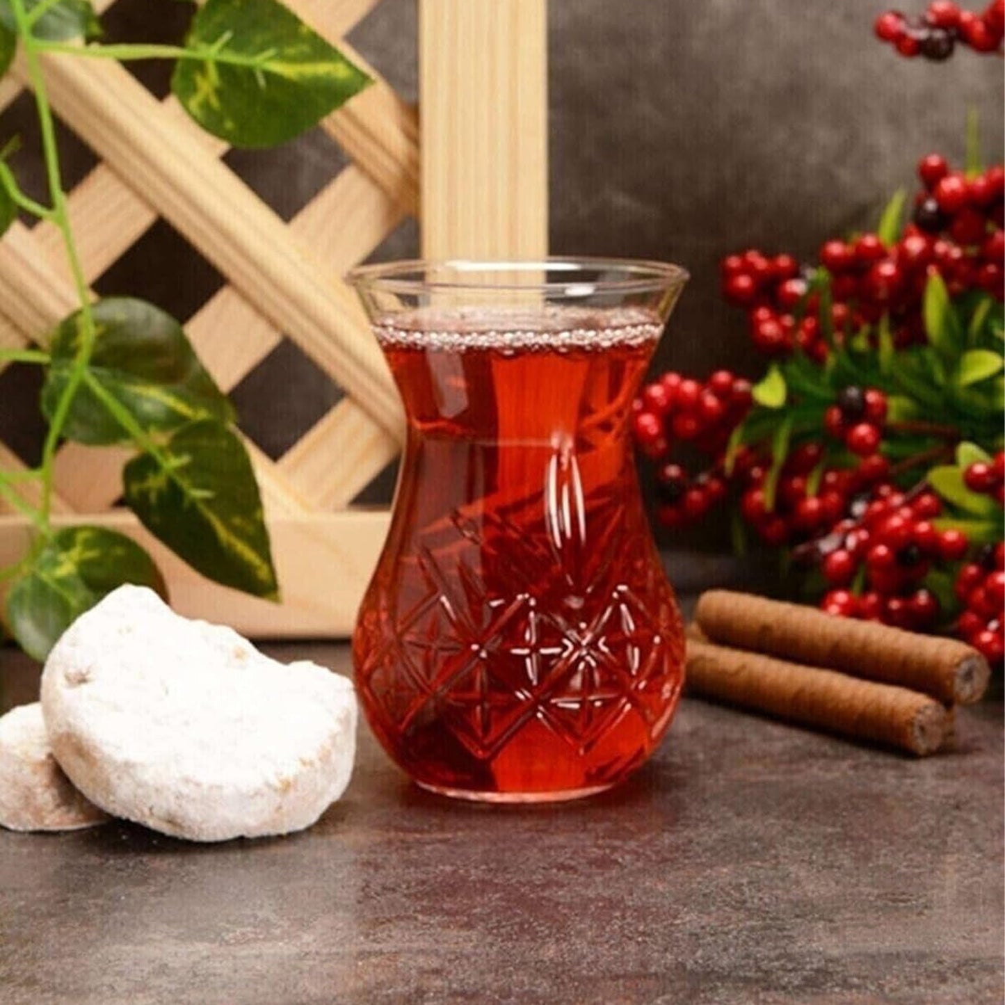 Pasabahce Timeless Teegläser Lifestyle roter Hintergrund 6er Set