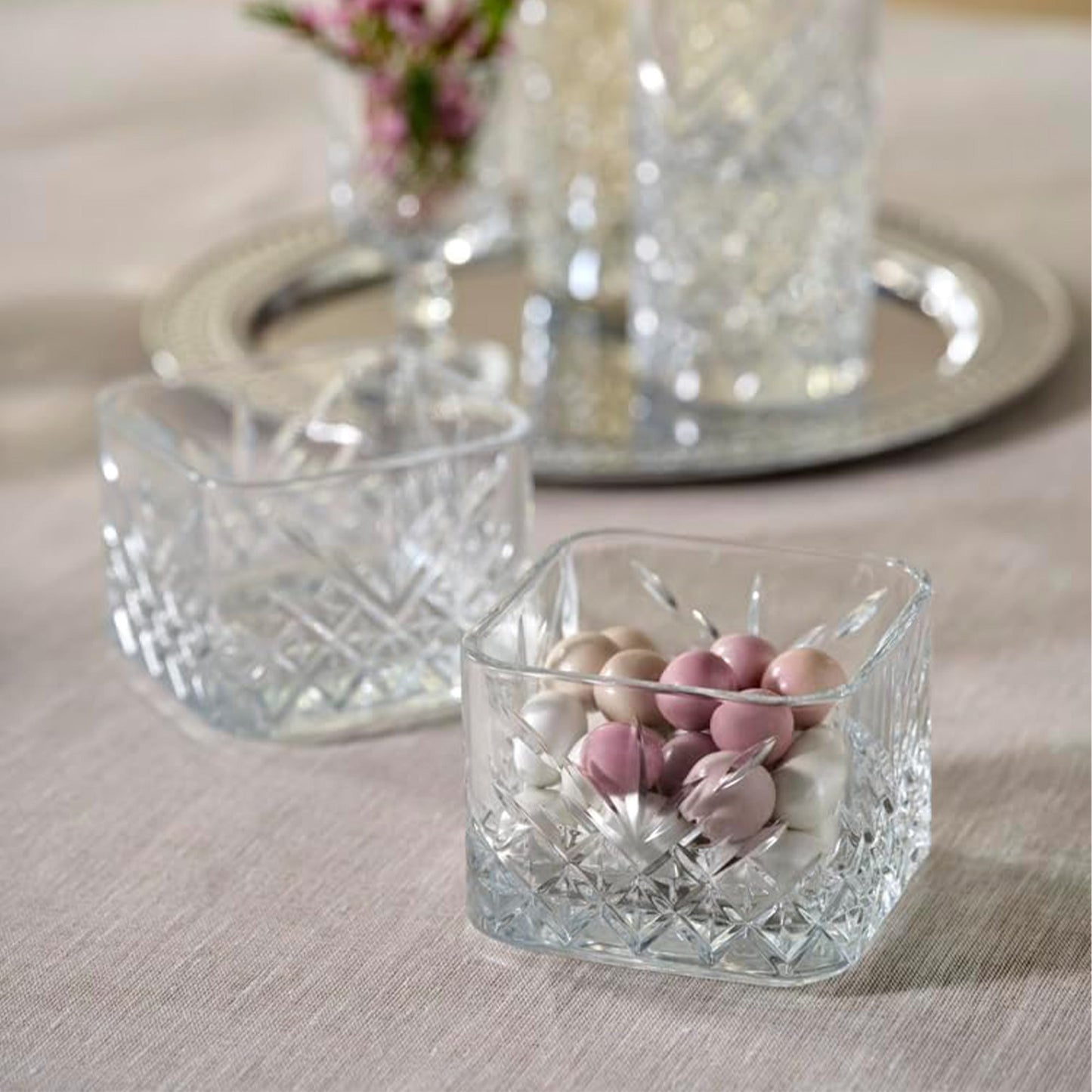 Timeless Glasschalen 235 ml mit Dessert – 4er Set für Gäste und Alltag