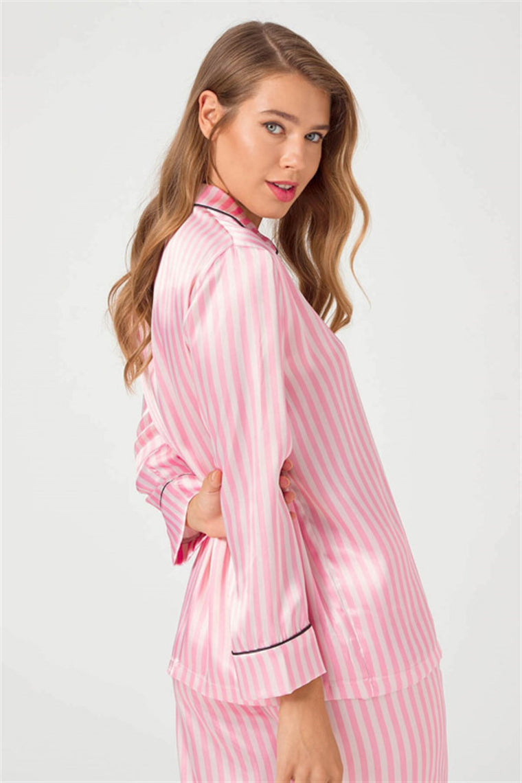 Cottonhill Satin-Pyjama rosa-weiß gestreift, Seitenansicht