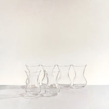 Üsküdar Teeglas 120 ml transparent klassische Tulpenform Seitenansicht Pasabahce