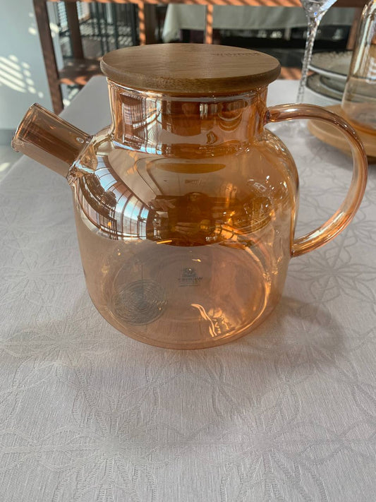 Wilmax Teekanne 950 ml Gold – Produktansicht 2 – HELDENA