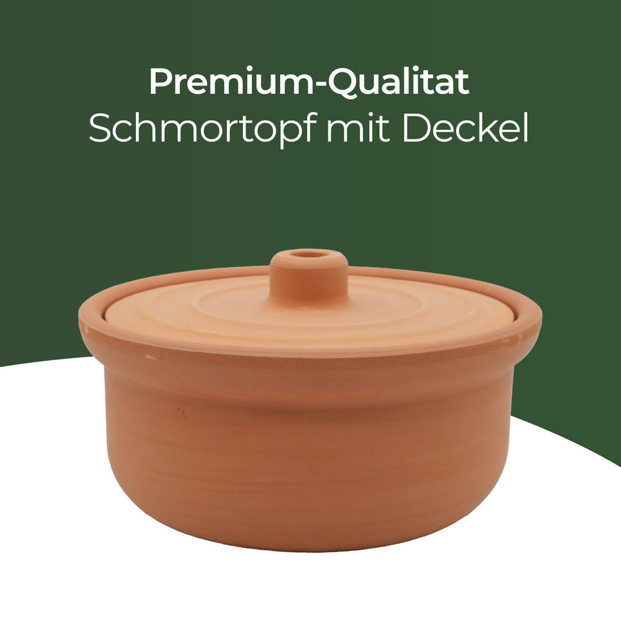 Terrakotta Schmortopf mit Gemüsegericht für Ofen Küche und traditionelles Kochen