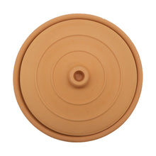 Großer Tontopf aus Terrakotta für traditionelle Küche Familienessen und langsames Garen